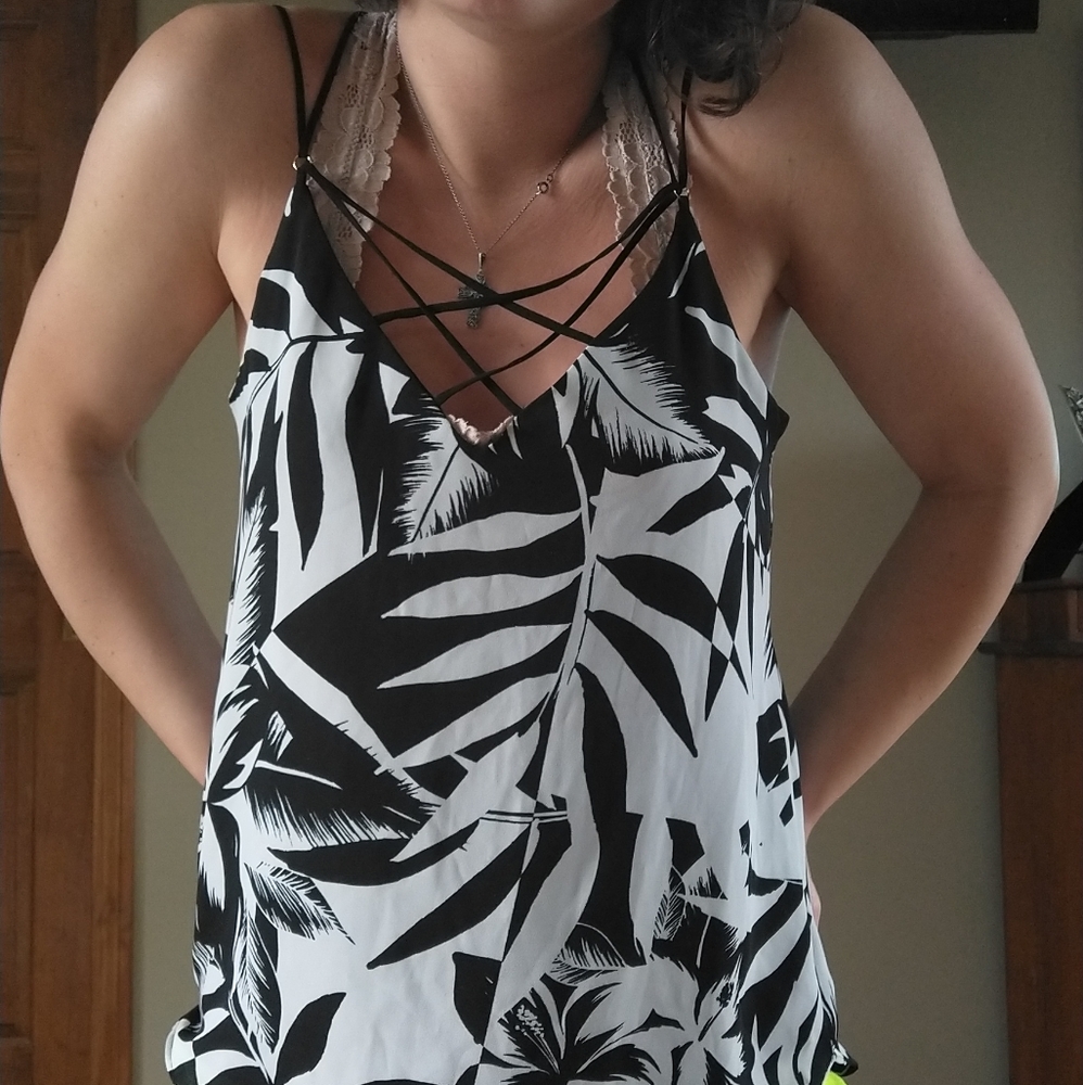 Tank - Picture 1 of 4
